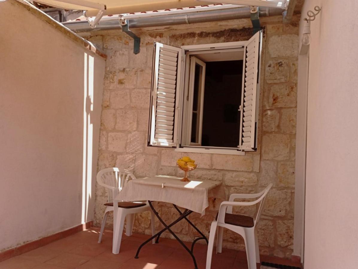 Ana Apartments Vis Esterno foto