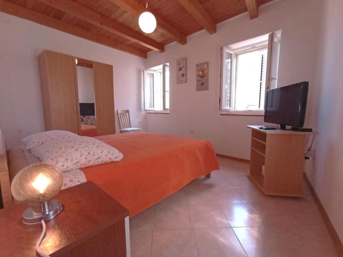 Ana Apartments Vis Esterno foto